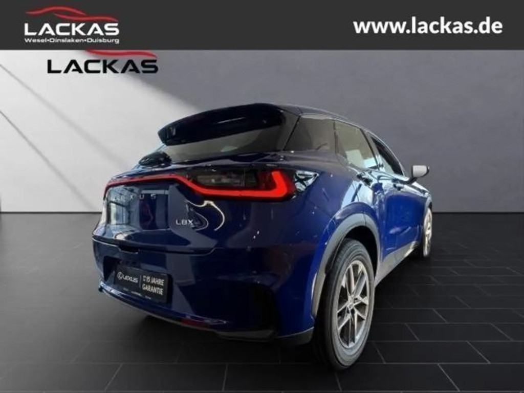 Lexus LBX