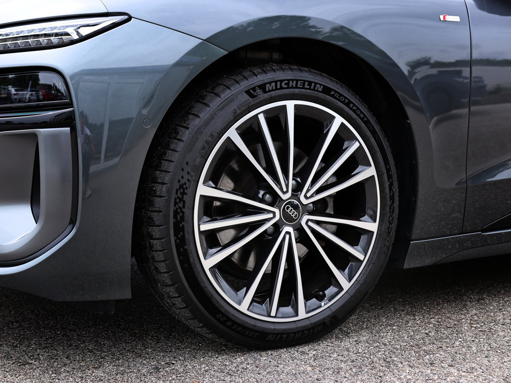 Audi A6 e-tron