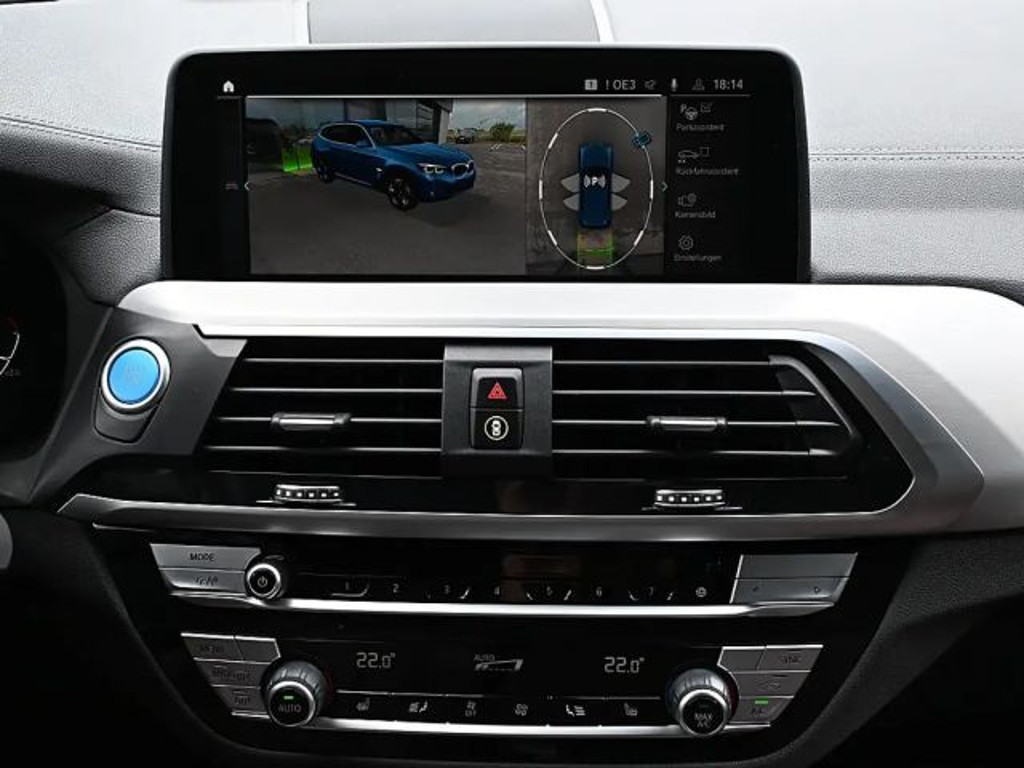 BMW iX3