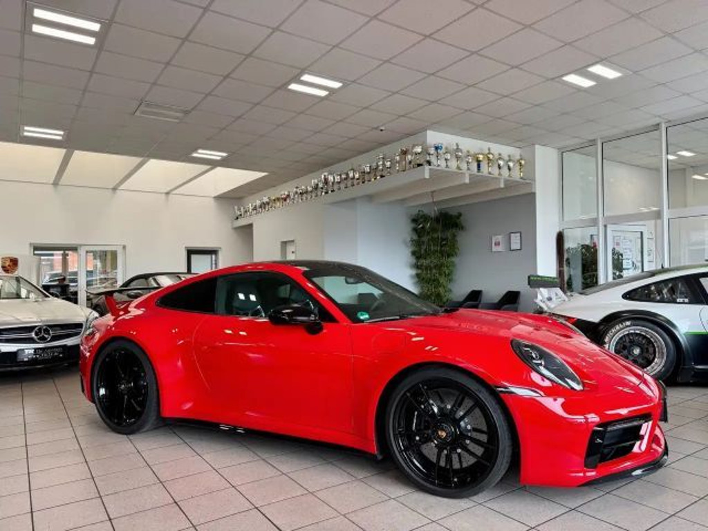 Porsche 911 GTS Coupé 992 Carrera