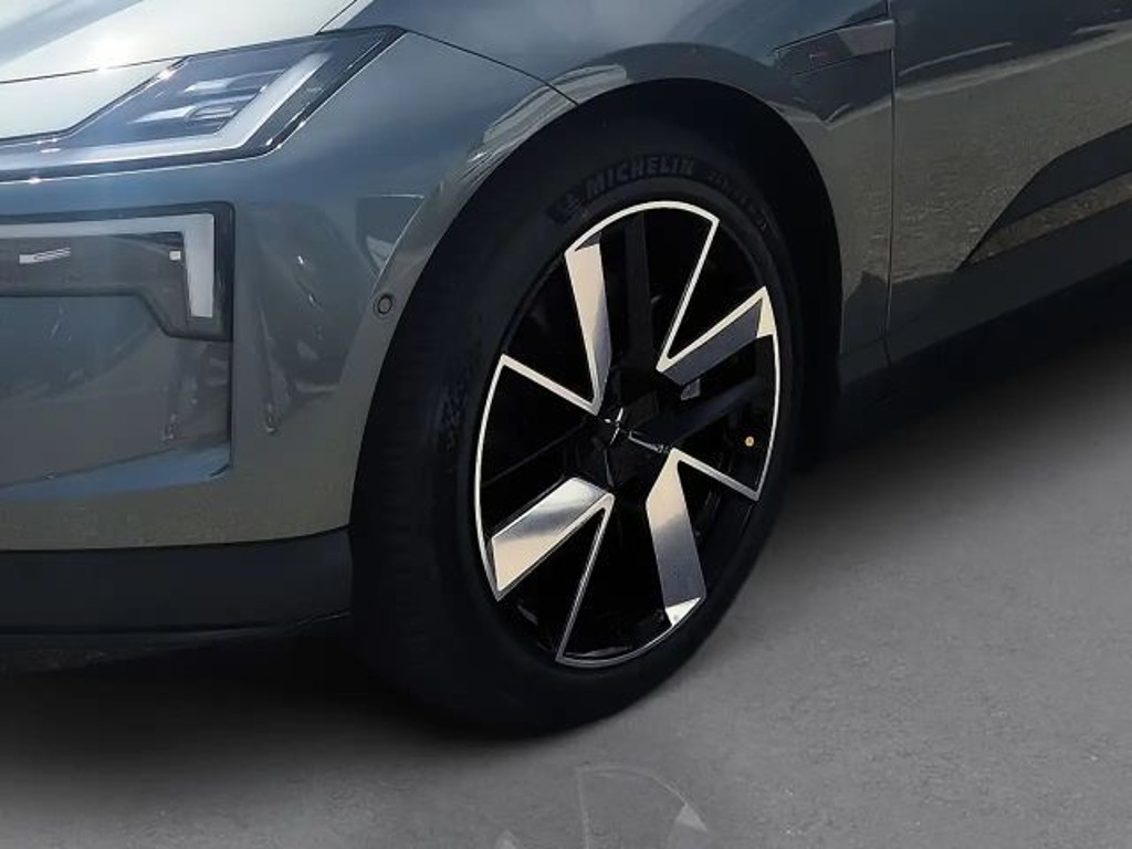 Polestar 4