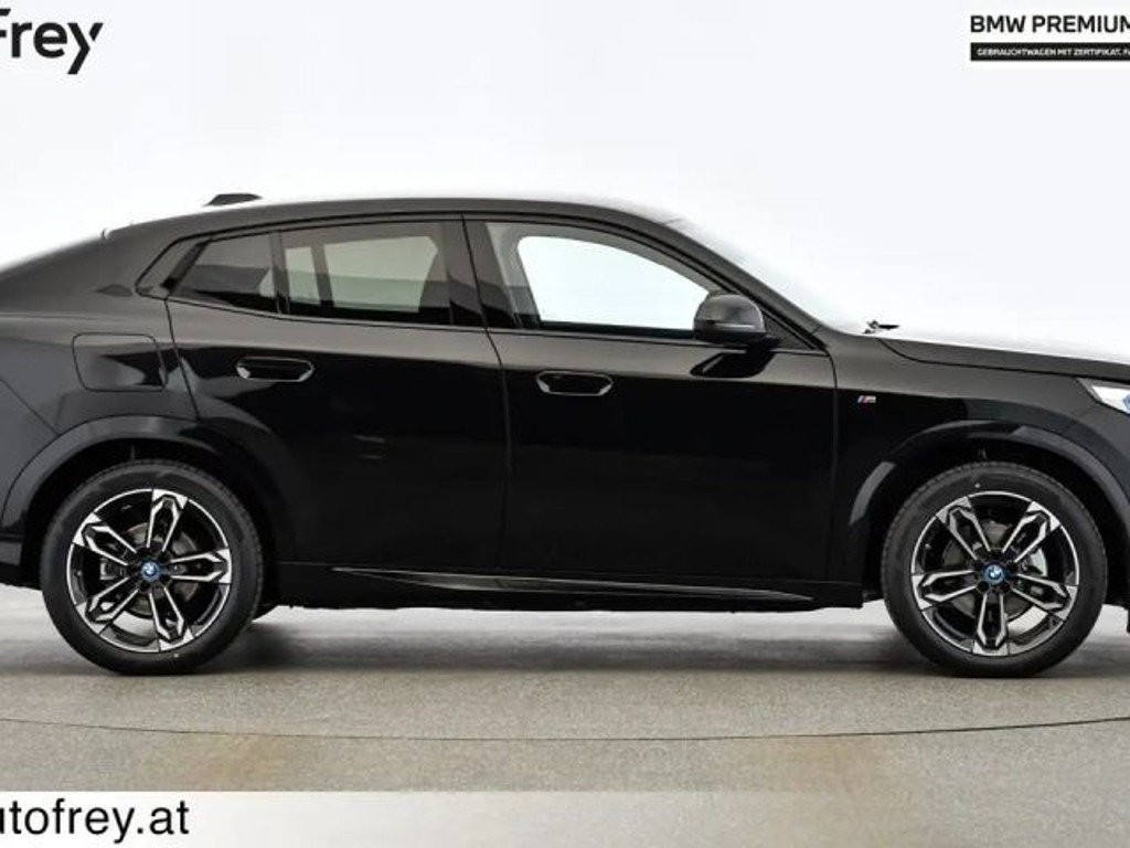 BMW iX2