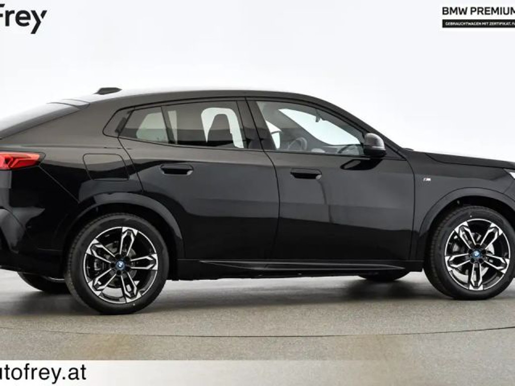 BMW iX2