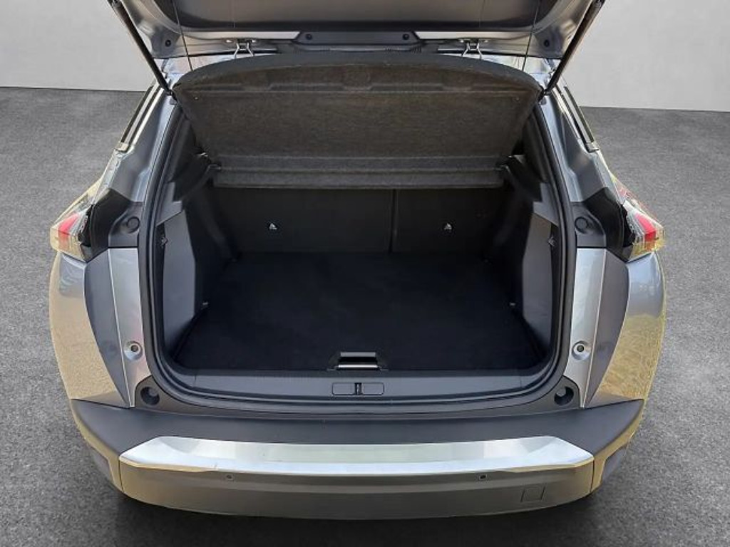Peugeot e-2008