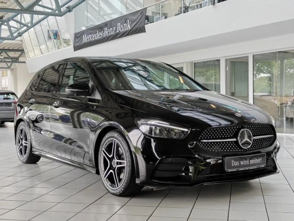Mercedes-Benz B-Klasse B 200 AMG Line Sedan