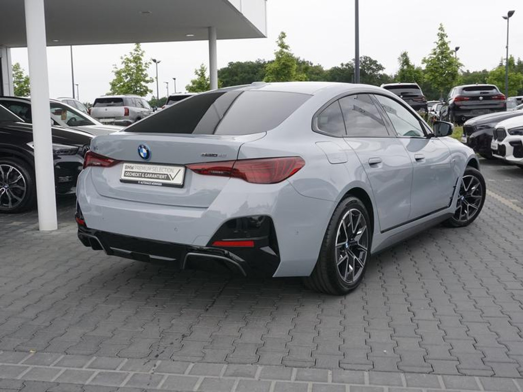 BMW i4