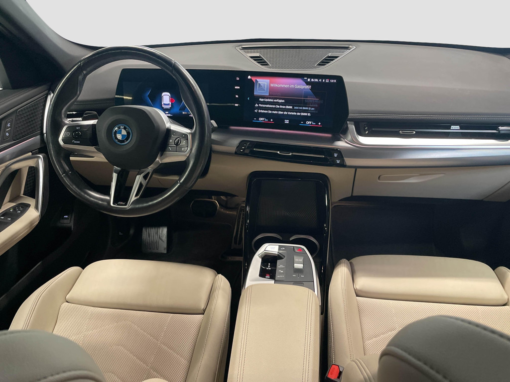 BMW iX1