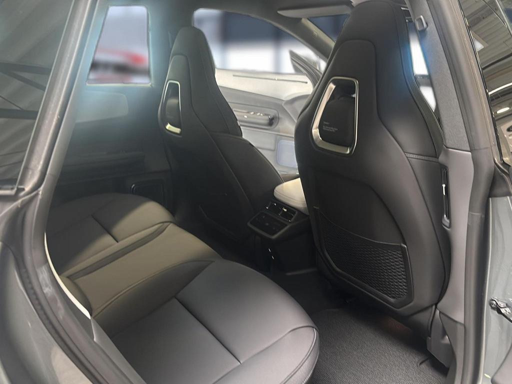Polestar 4