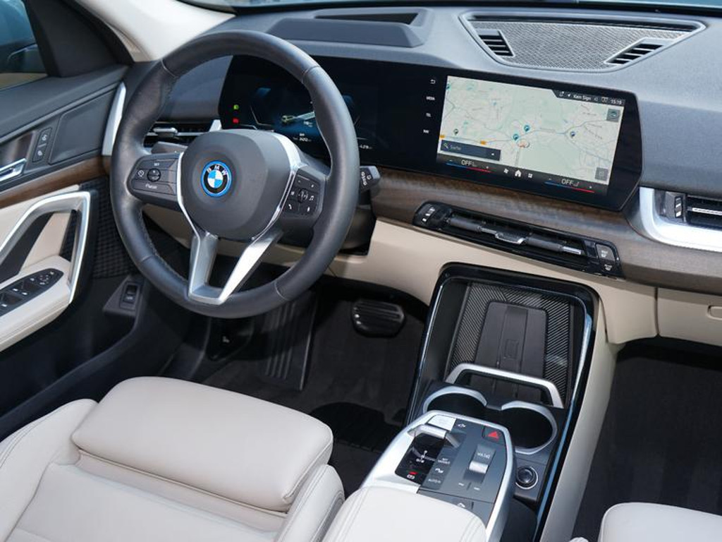 BMW iX1