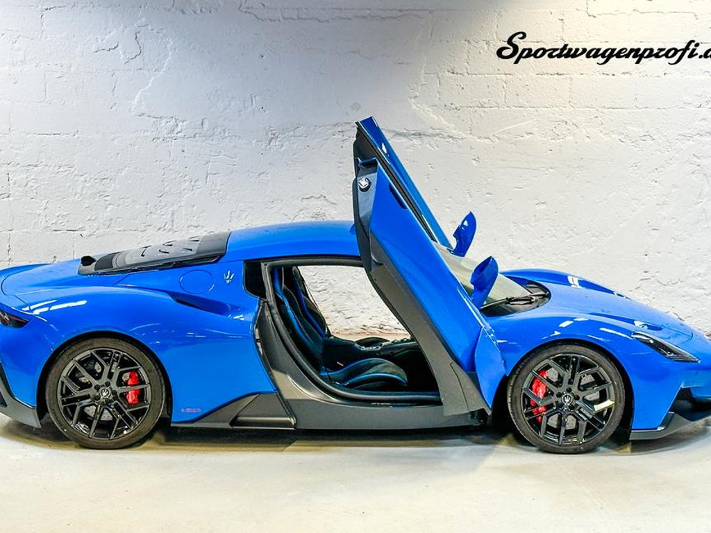 Maserati MC20