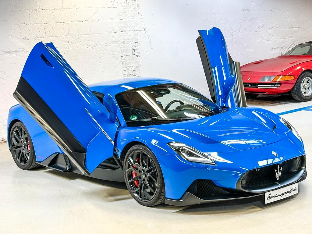 Maserati MC20
