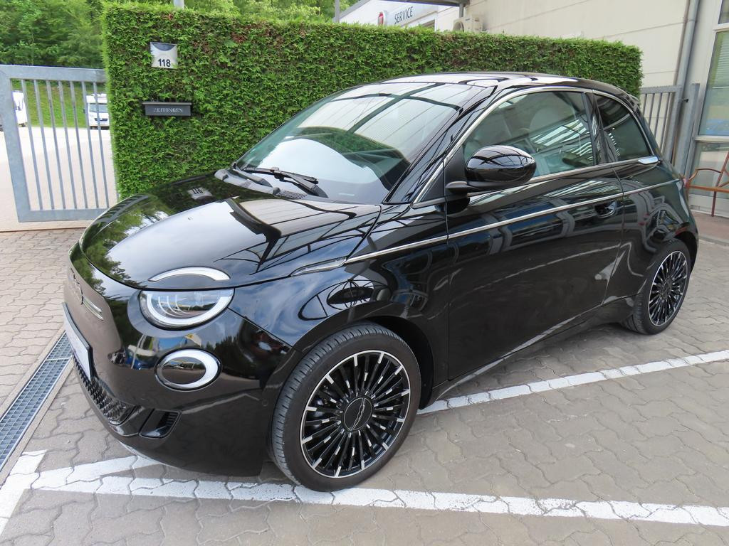 Fiat 500e La Prima