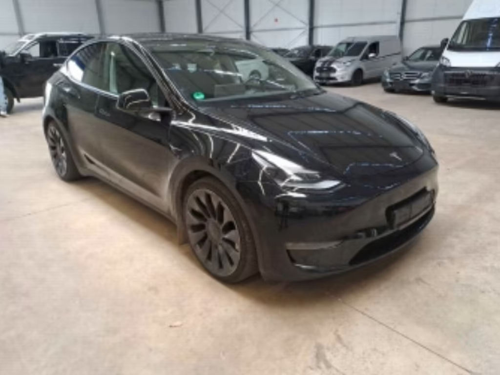 Tesla Model Y Performance Dual Motor AWD