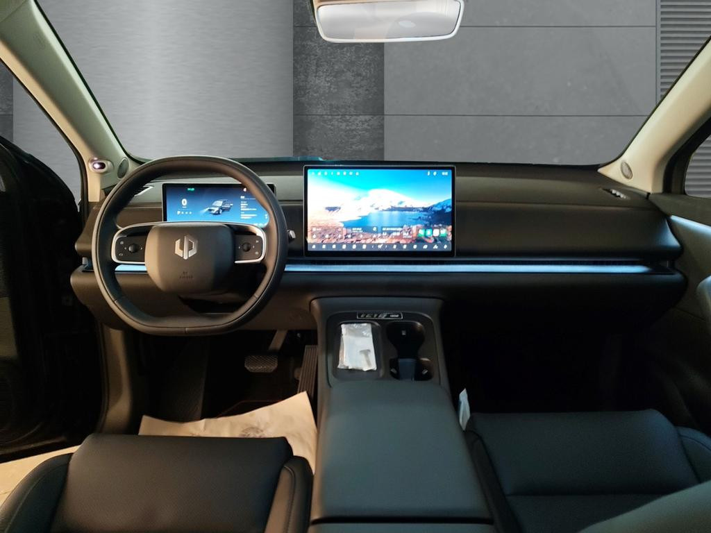 Leapmotor C10