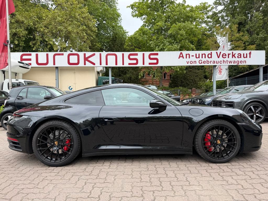 Porsche 911 992 Carrera