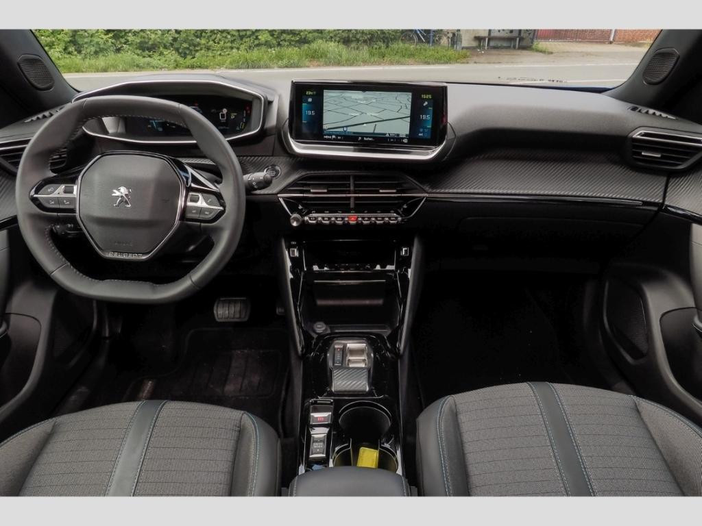 Peugeot e-2008