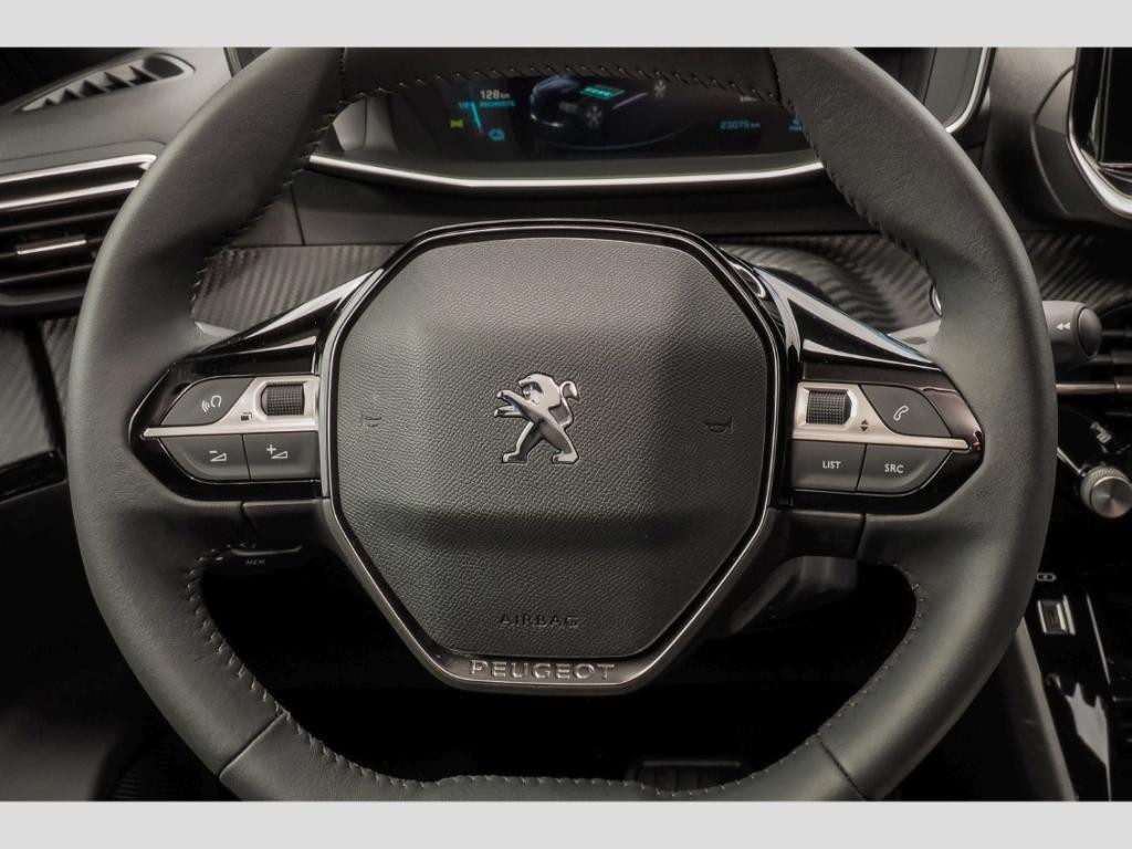 Peugeot e-2008