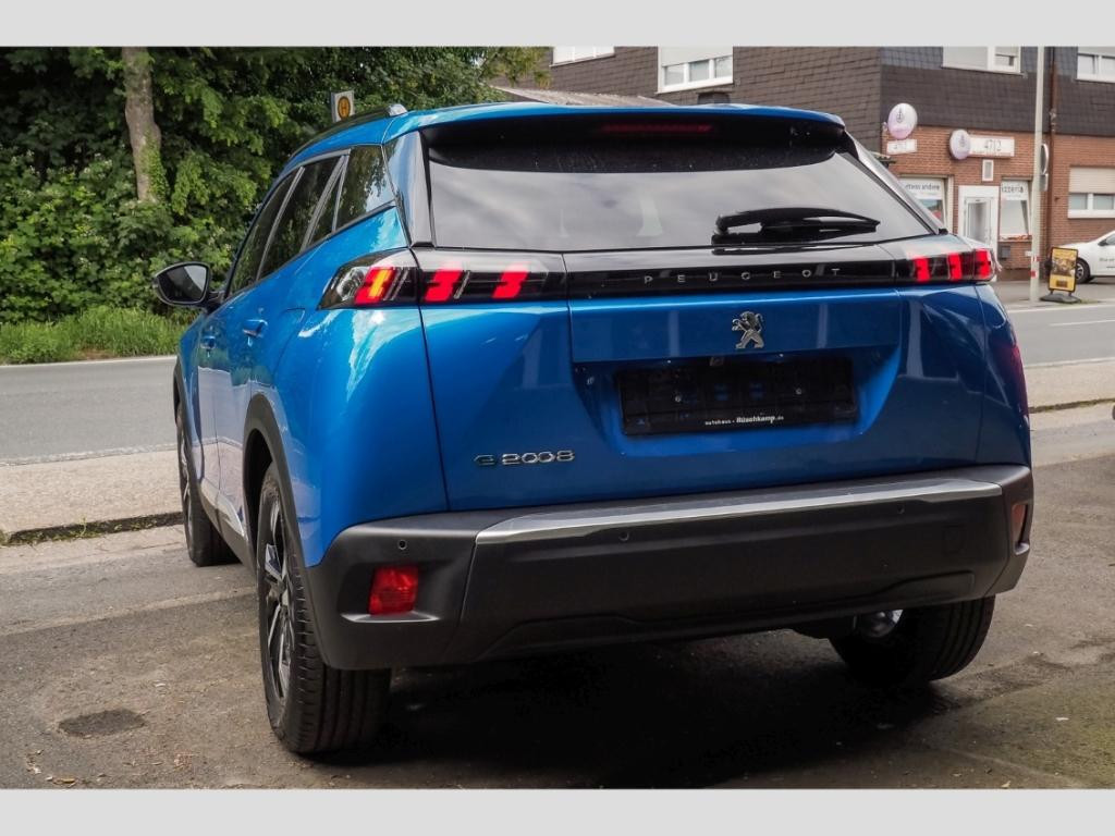 Peugeot e-2008