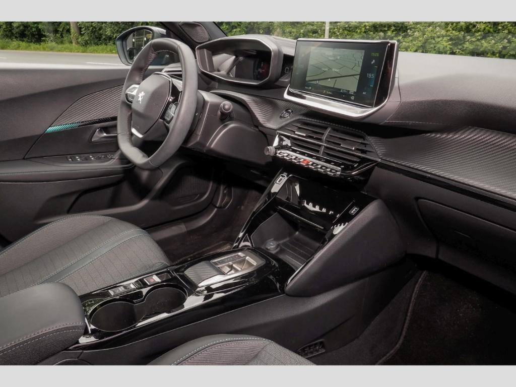 Peugeot e-2008