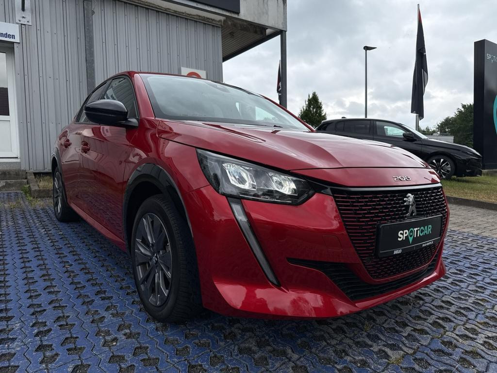 Peugeot e-208