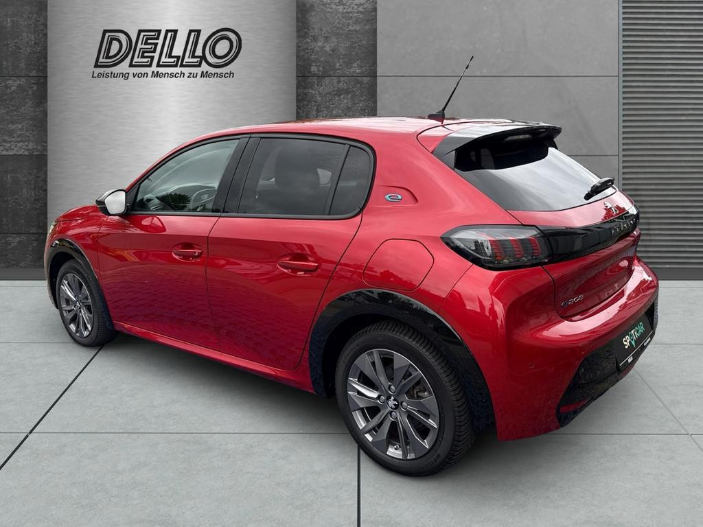 Peugeot e-208