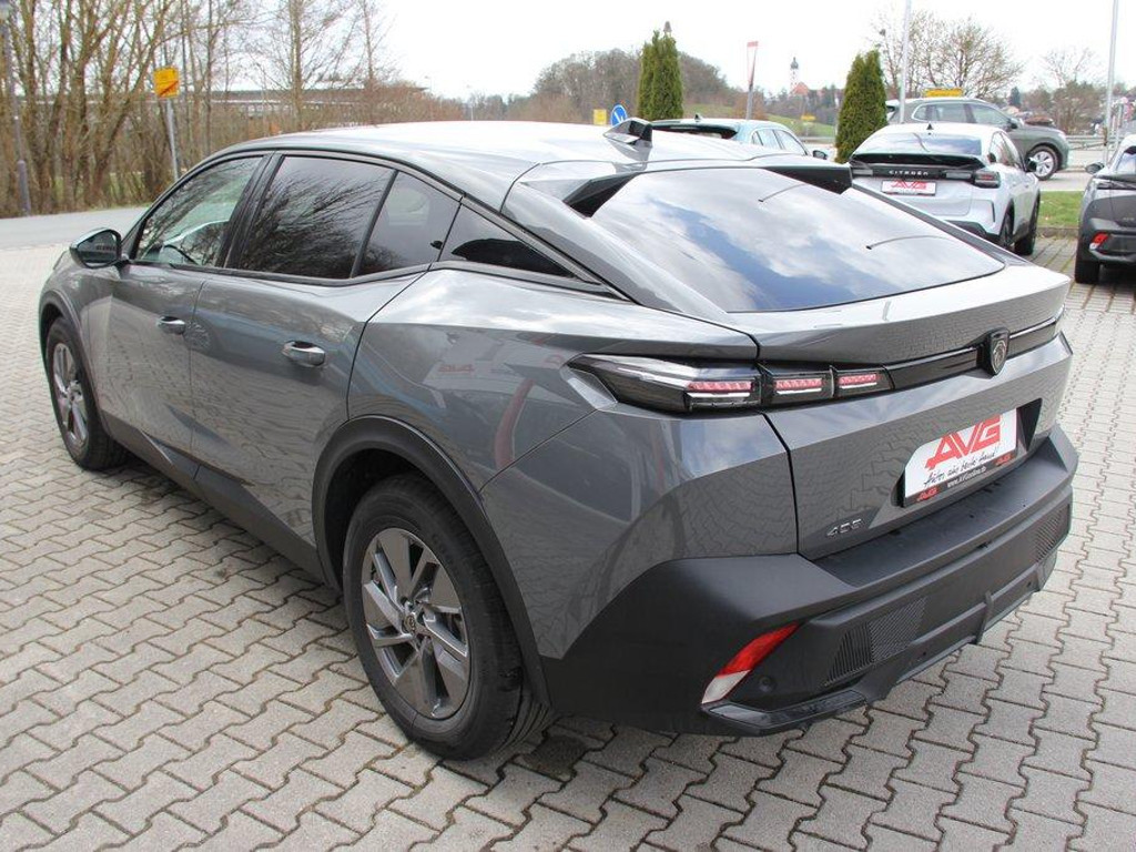 Peugeot 408