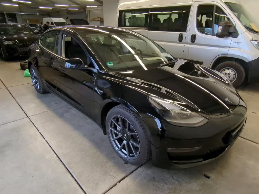 Tesla Model 3 Long Range Dual Motor AWD
