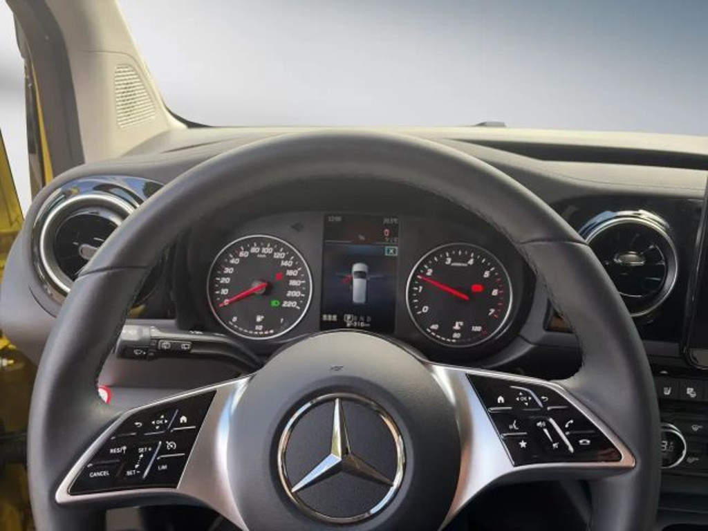 Mercedes-Benz T 180