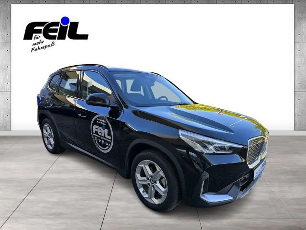 BMW iX1