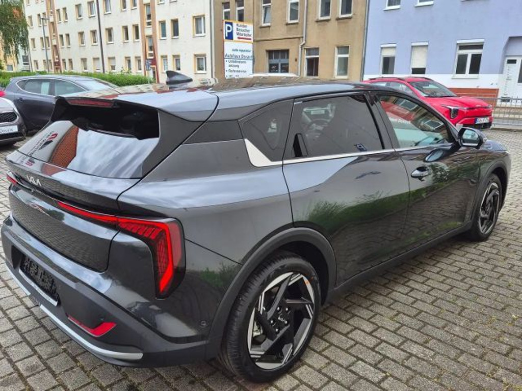 Kia K4