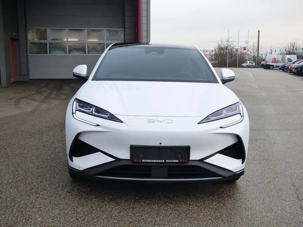 BYD Sealion 7