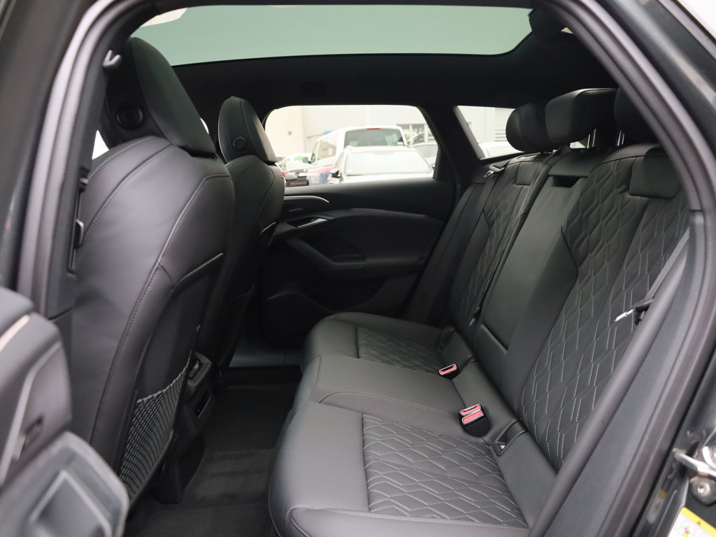 Audi S6 e-tron