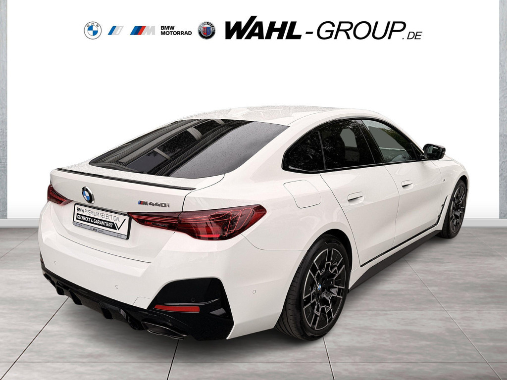 BMW M440