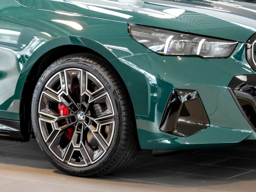 BMW i5