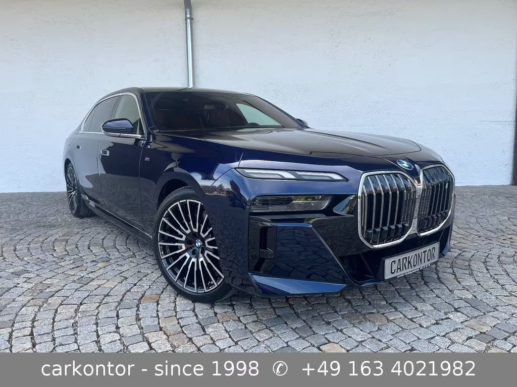 BMW i7