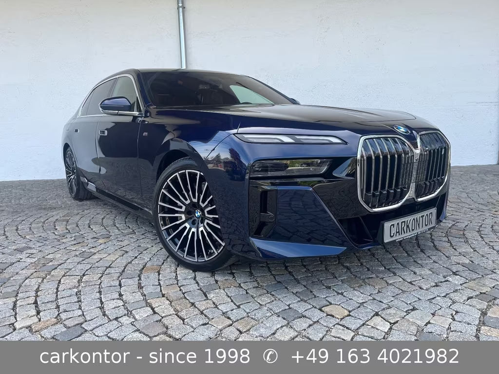 BMW i7