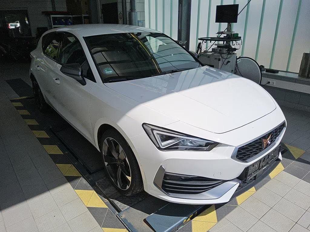 Cupra Leon e-Hybrid