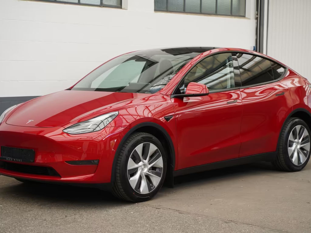 Tesla Model Y Long Range AWD