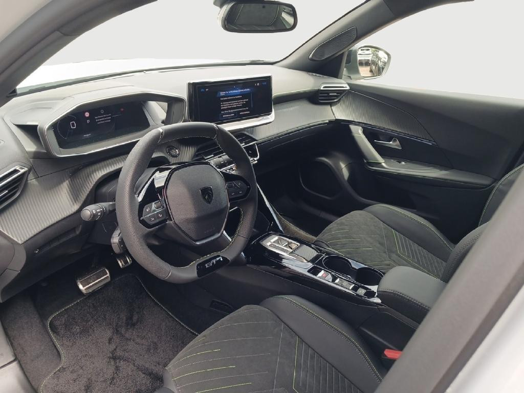 Peugeot e-2008