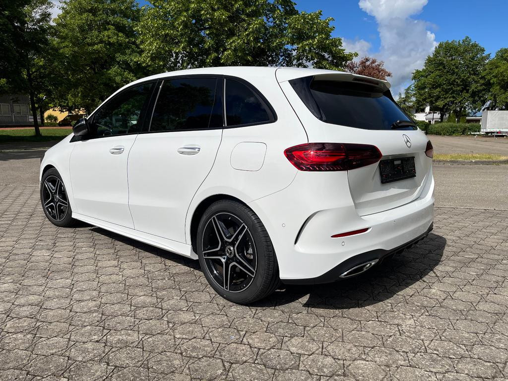 Mercedes-Benz B-Klasse B 200 AMG Line Sedan