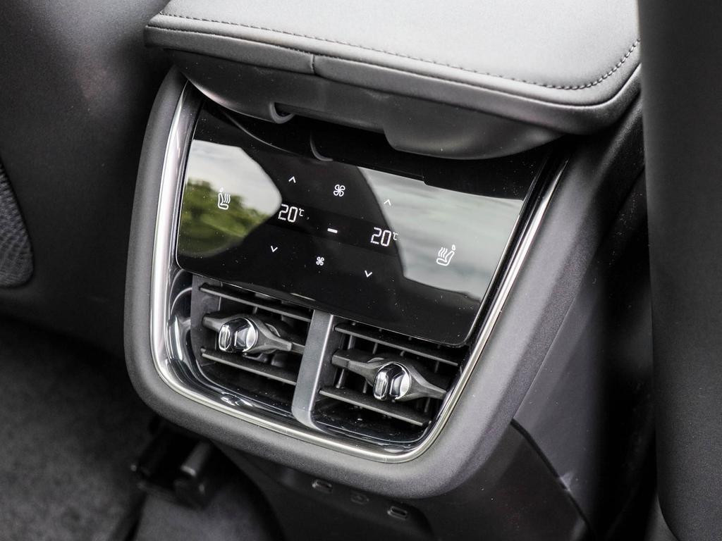 Volvo EX90