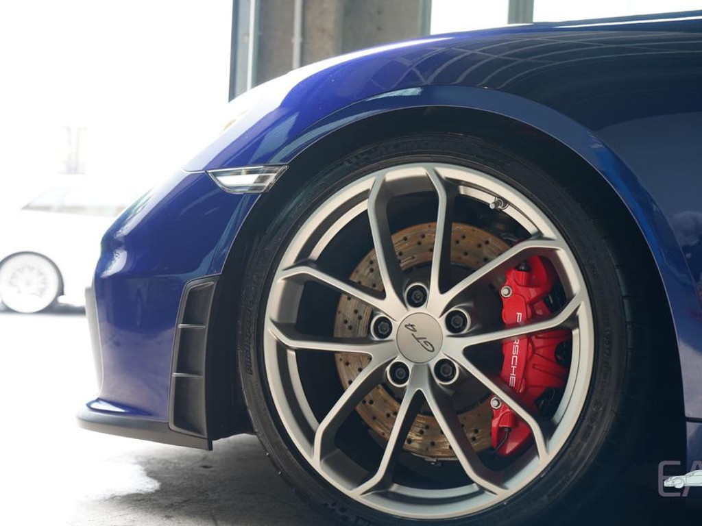 Porsche Cayman
