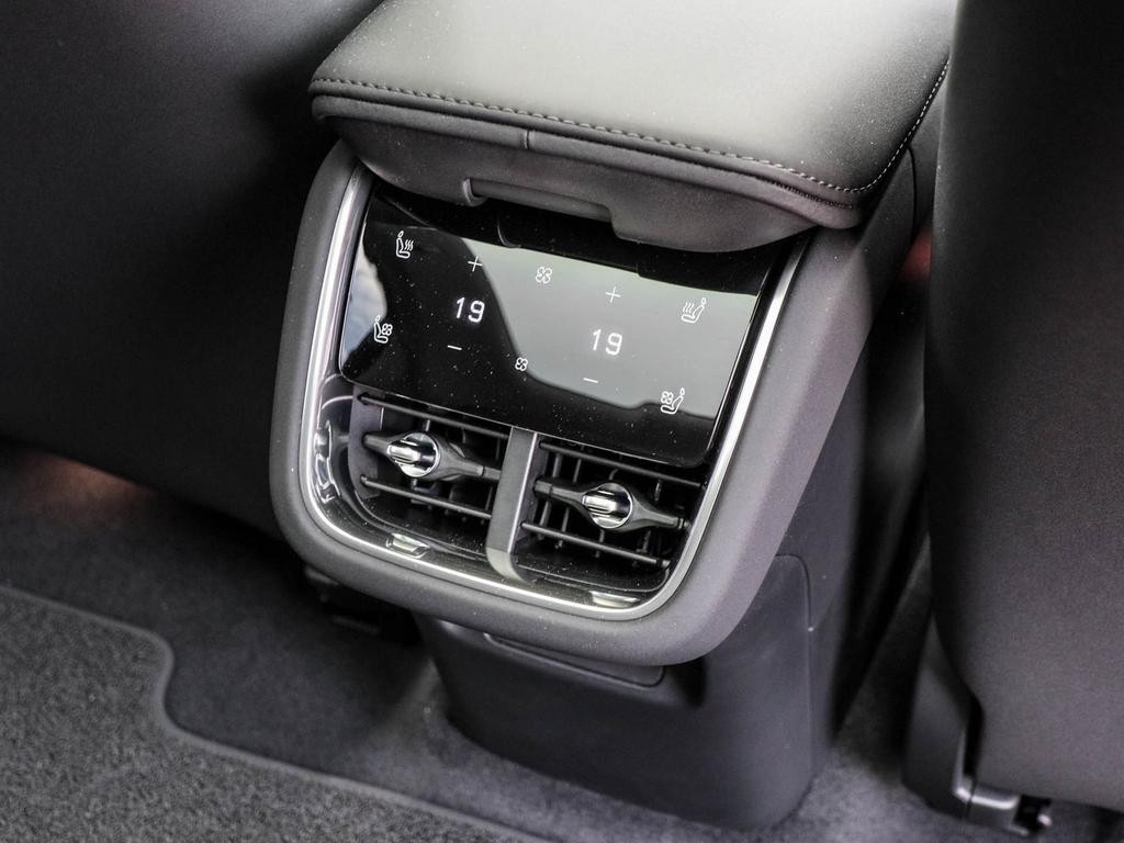 Volvo ES90