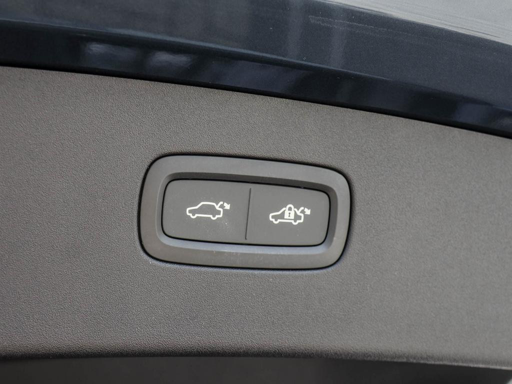 Volvo ES90