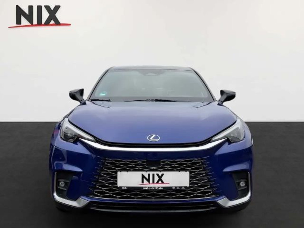 Lexus LBX