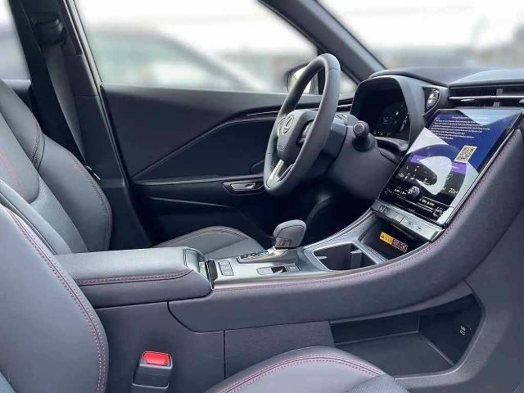 Lexus LBX