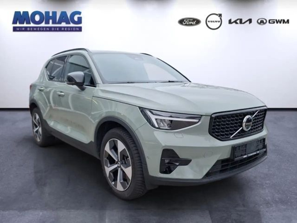 Volvo XC40 Plus Dark