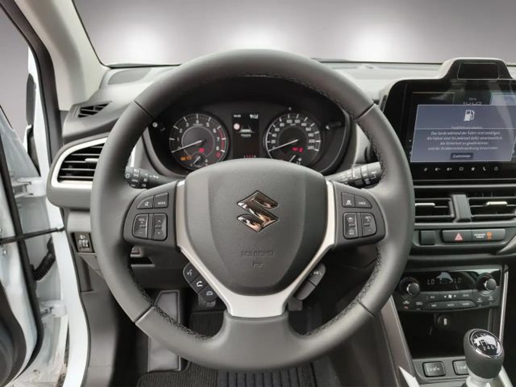 Suzuki S-Cross