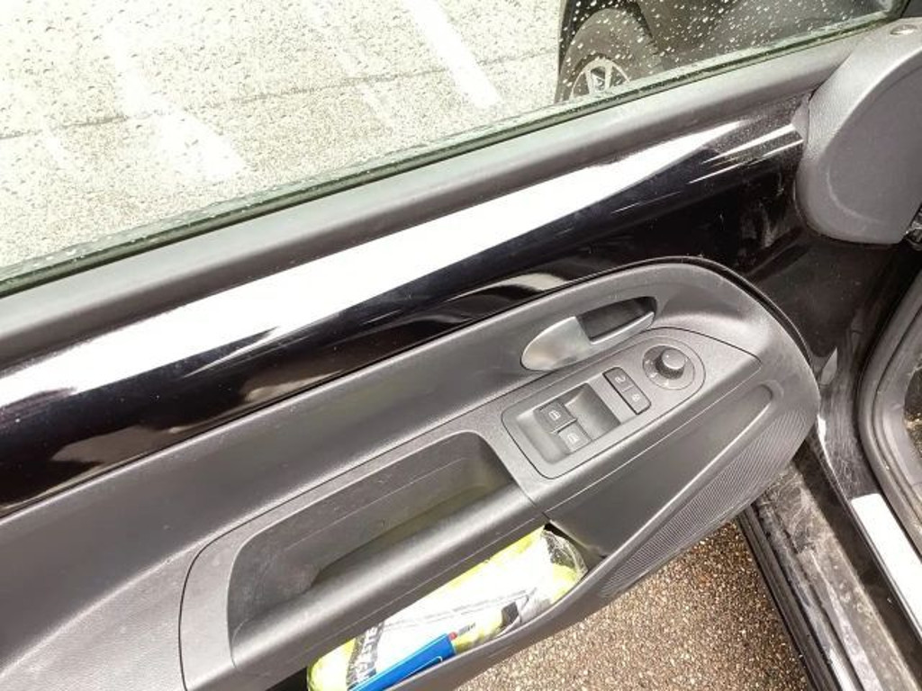 Volkswagen e-up!