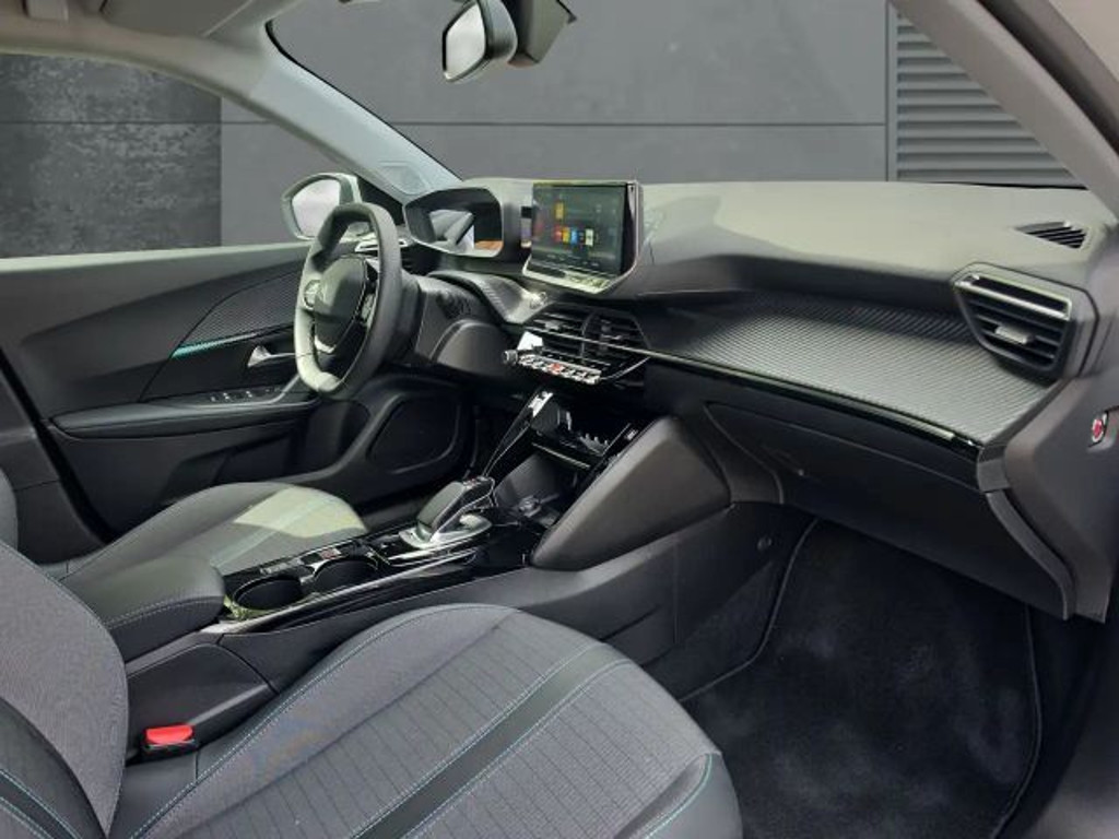 Peugeot e-2008